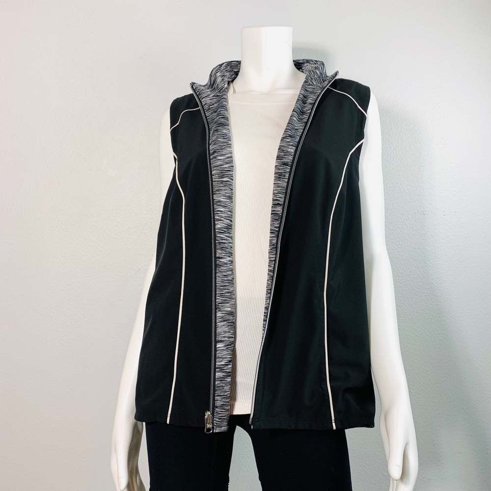 COPY - Zenergy Golf Chicos reversiable zip up vest Sz 2 - Picture 9 of 16